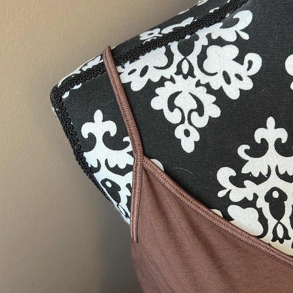 Cabi V-neck Cami (style 5067) - Picture 5 of 9